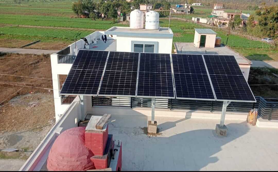 100kW rooftop solar installation at garment factory in Delhi